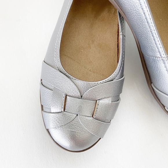 BNIB Naturalizer Fabiola Leather Round Toe Flats Silver Frost 7.5 - Picture 10 of 14